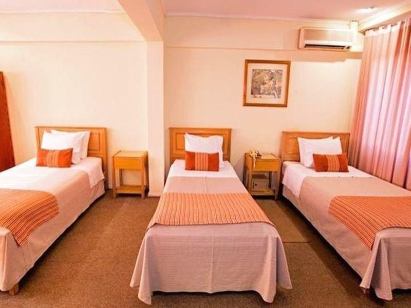 Hotel Dacarlo サンティアゴ エクステリア 写真