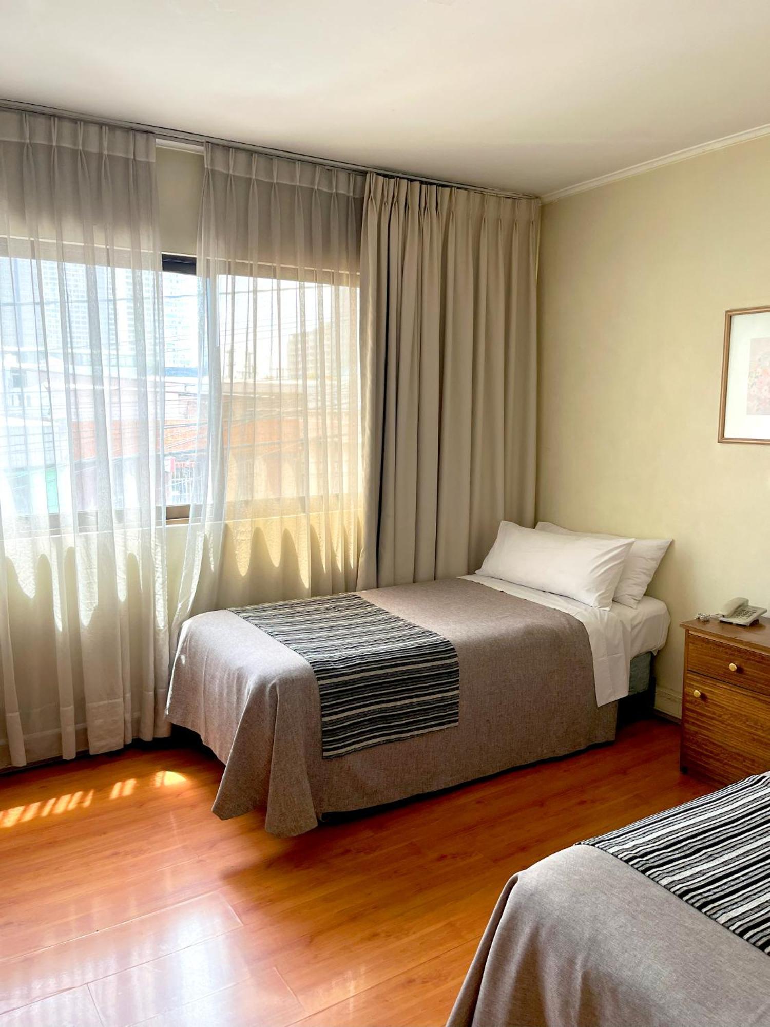 Hotel Dacarlo サンティアゴ エクステリア 写真