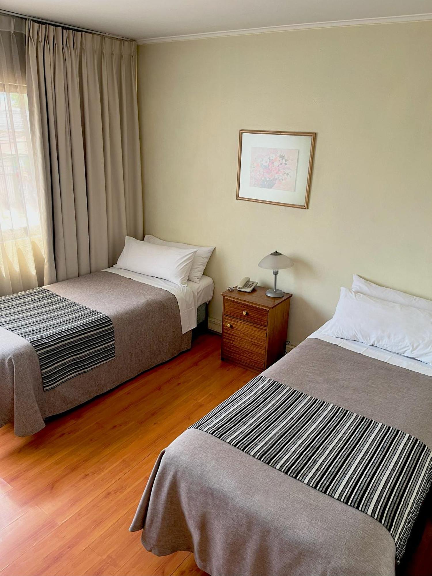 Hotel Dacarlo サンティアゴ エクステリア 写真