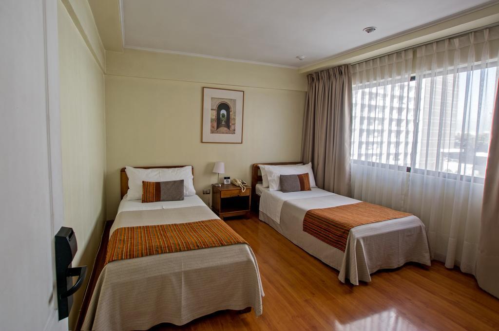 Hotel Dacarlo サンティアゴ エクステリア 写真
