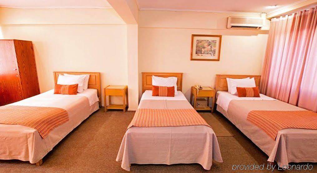 Hotel Dacarlo サンティアゴ エクステリア 写真