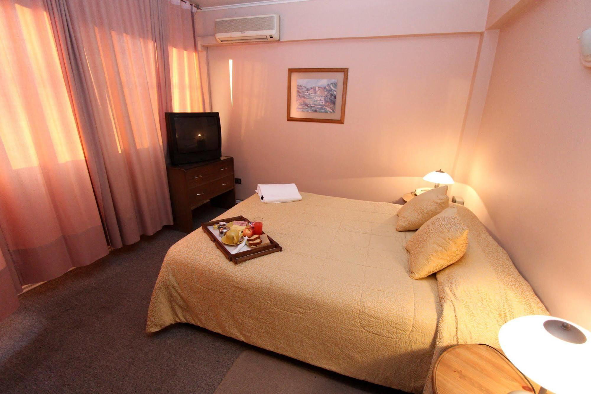 Hotel Dacarlo サンティアゴ エクステリア 写真